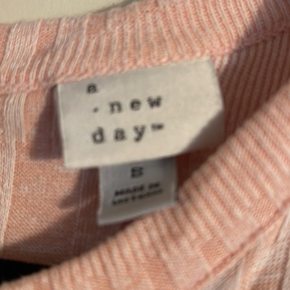 a new day textured sleeveless top size small - Picture 2 of 2